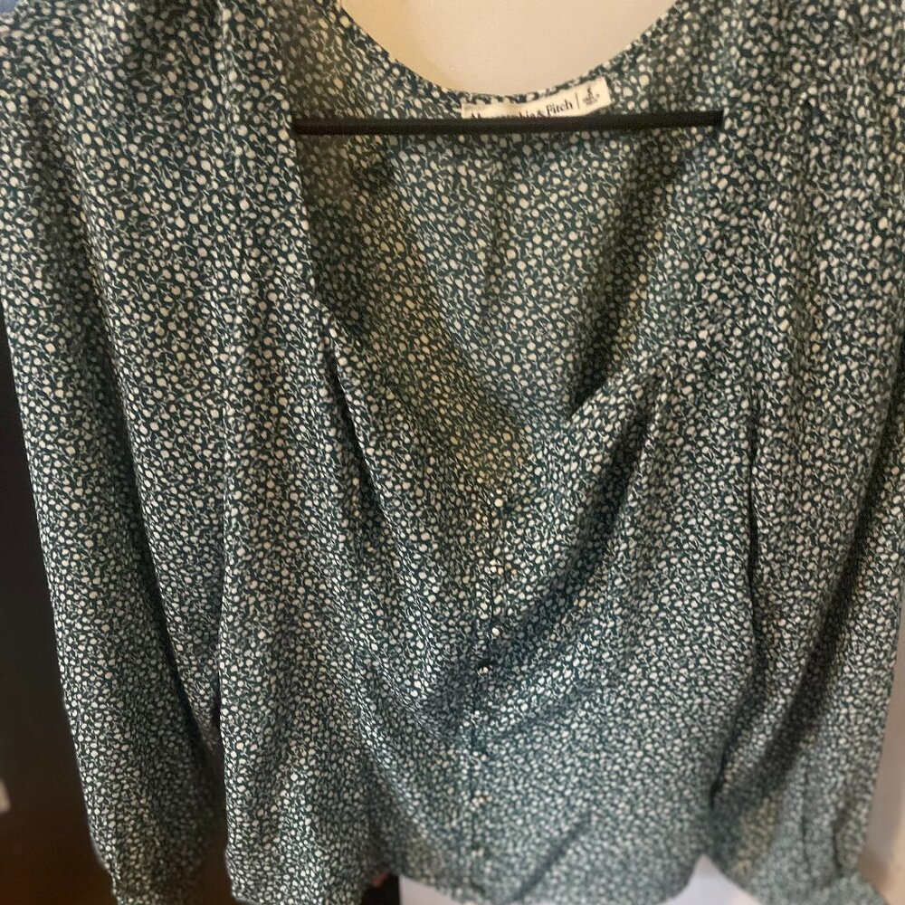Abercrombie Green Floral Smocked Blouse with Long sleeve and fitted torso
